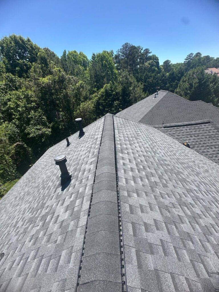 New architectural shingle roof on a Tucker, GA home by Emergency Roofing Solutions